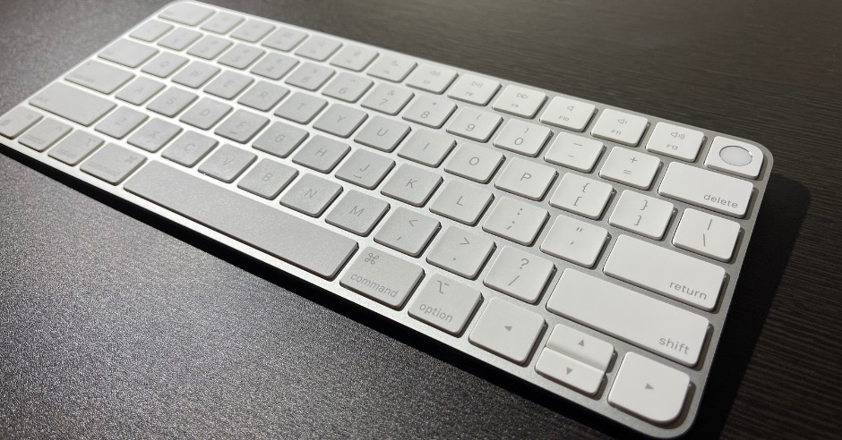 JIS配列MacBookにUS配列Magic Keyboardは使えるのか？のアイキャッチ画像