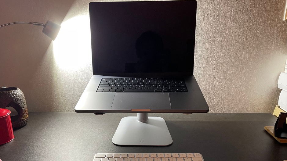 MacBookをデスクトップ型で使用するための周辺機器7選の画像