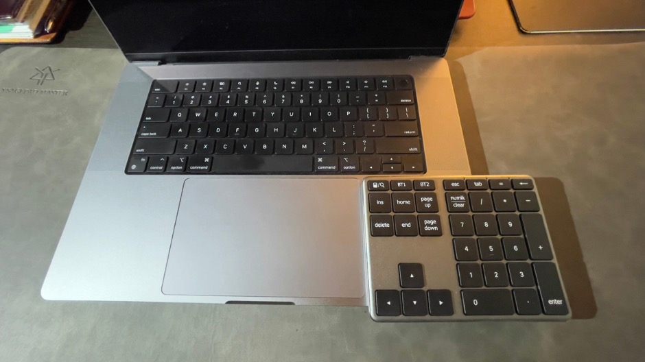 MacBook Pro作業別でみる周辺機器の画像-15